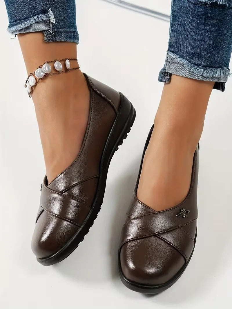 Kinerah - Orthopädische Leder Schuhe Mit Metallemblem