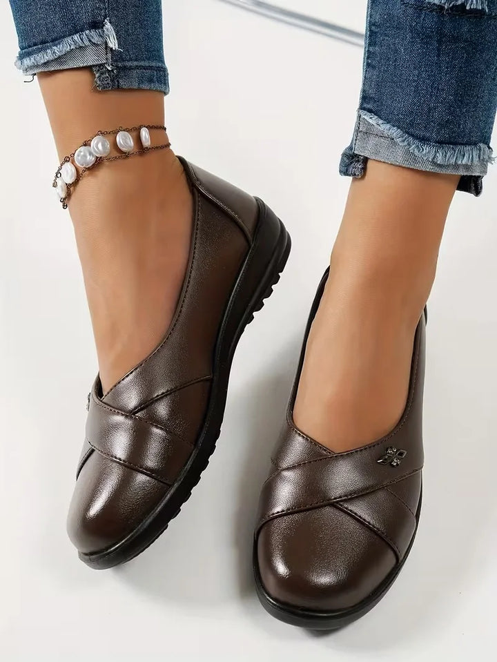 Kinerah - Orthopädische Leder Schuhe Mit Metallemblem