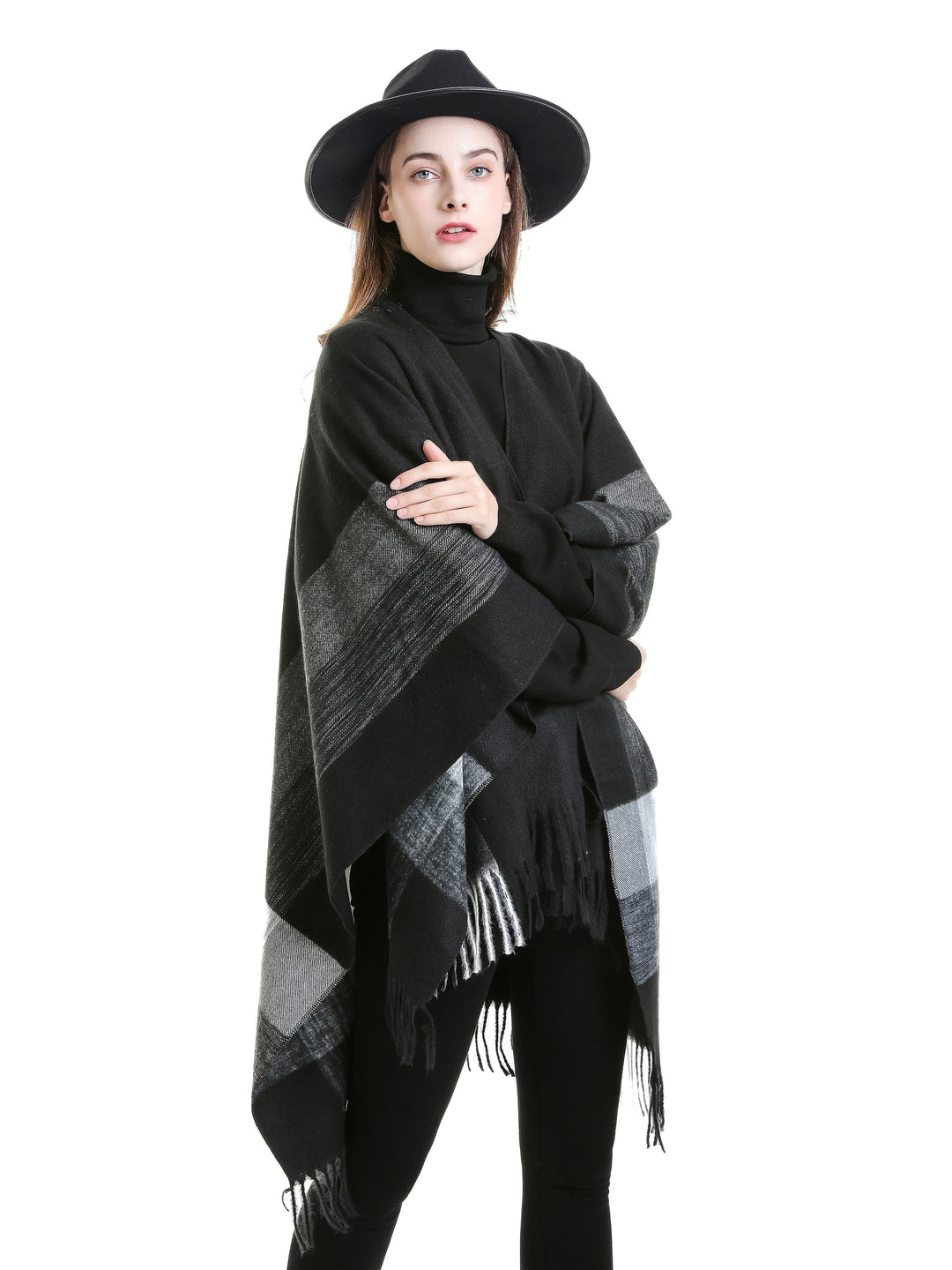 Kyrine - Poncho Schal Mit Fransen Und Geometrischem Muster