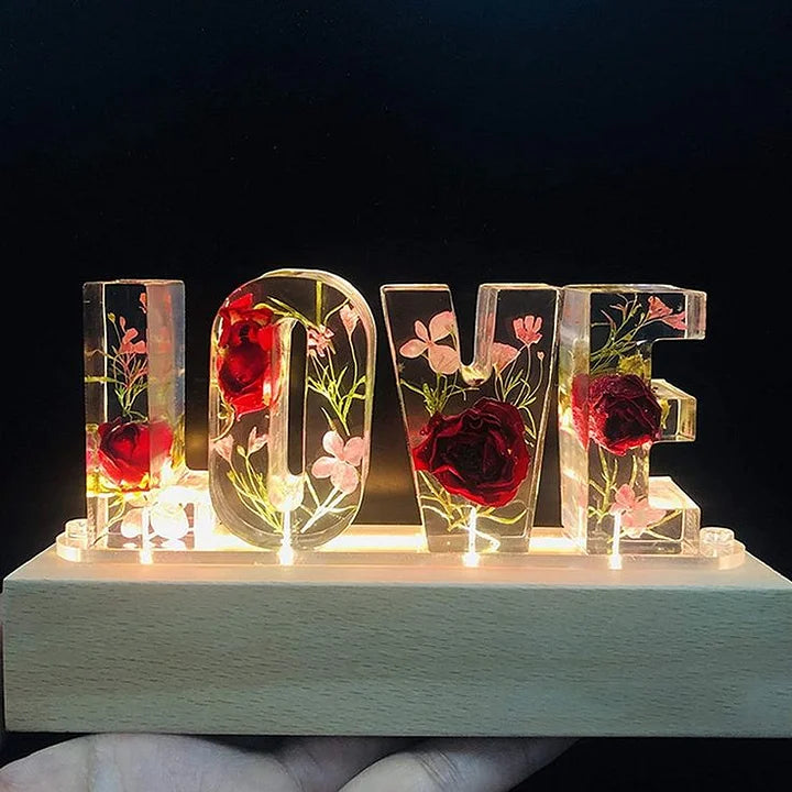 FloraShine – Handgefertigte Blumen-Harz-Nachtlampe