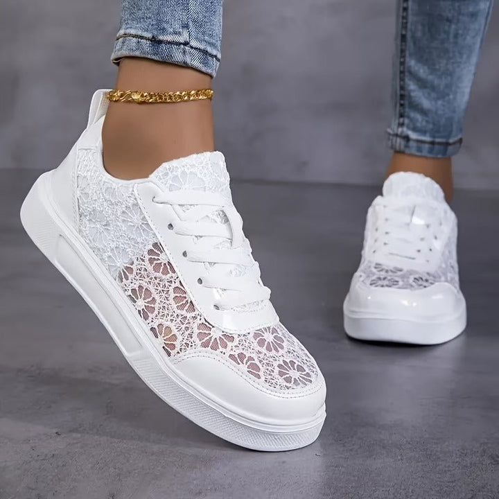 Alessa - Elegante Sneaker Mit Spitzenverzierung