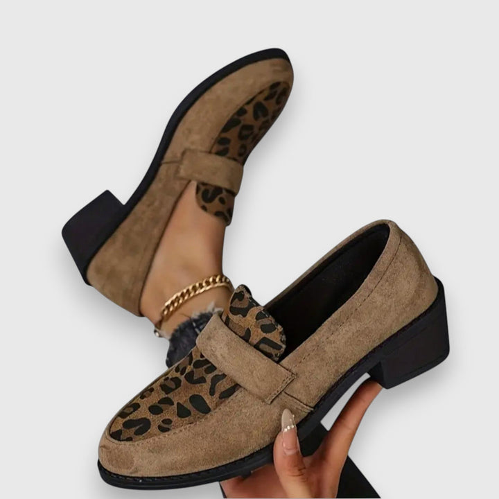Lucyna – Eleganter Pantoffel mit Leopard Enmuster
