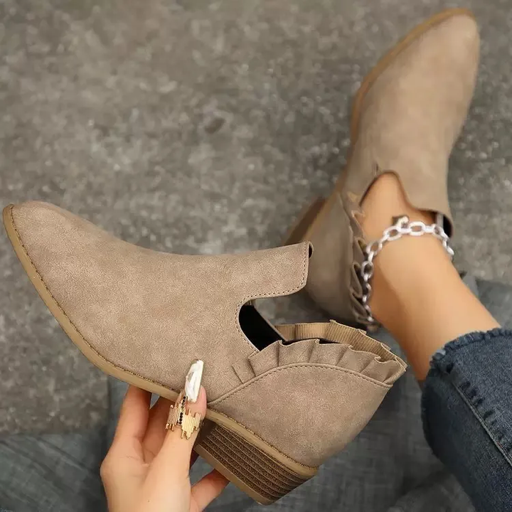 Veredah - Trendige Stiefeletten Mit Rüschen