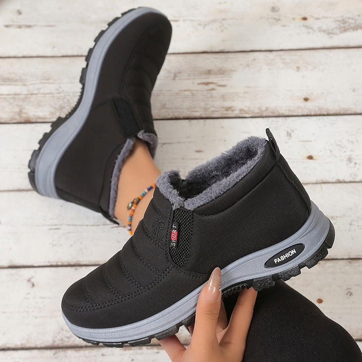 Nikoleta – Bequeme Winterstiefeletten