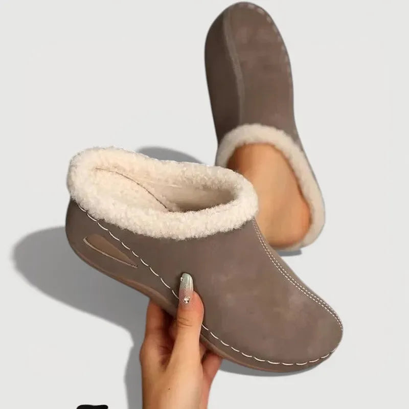 Achly – Plüsch Jeans Plateau Hausschuhe