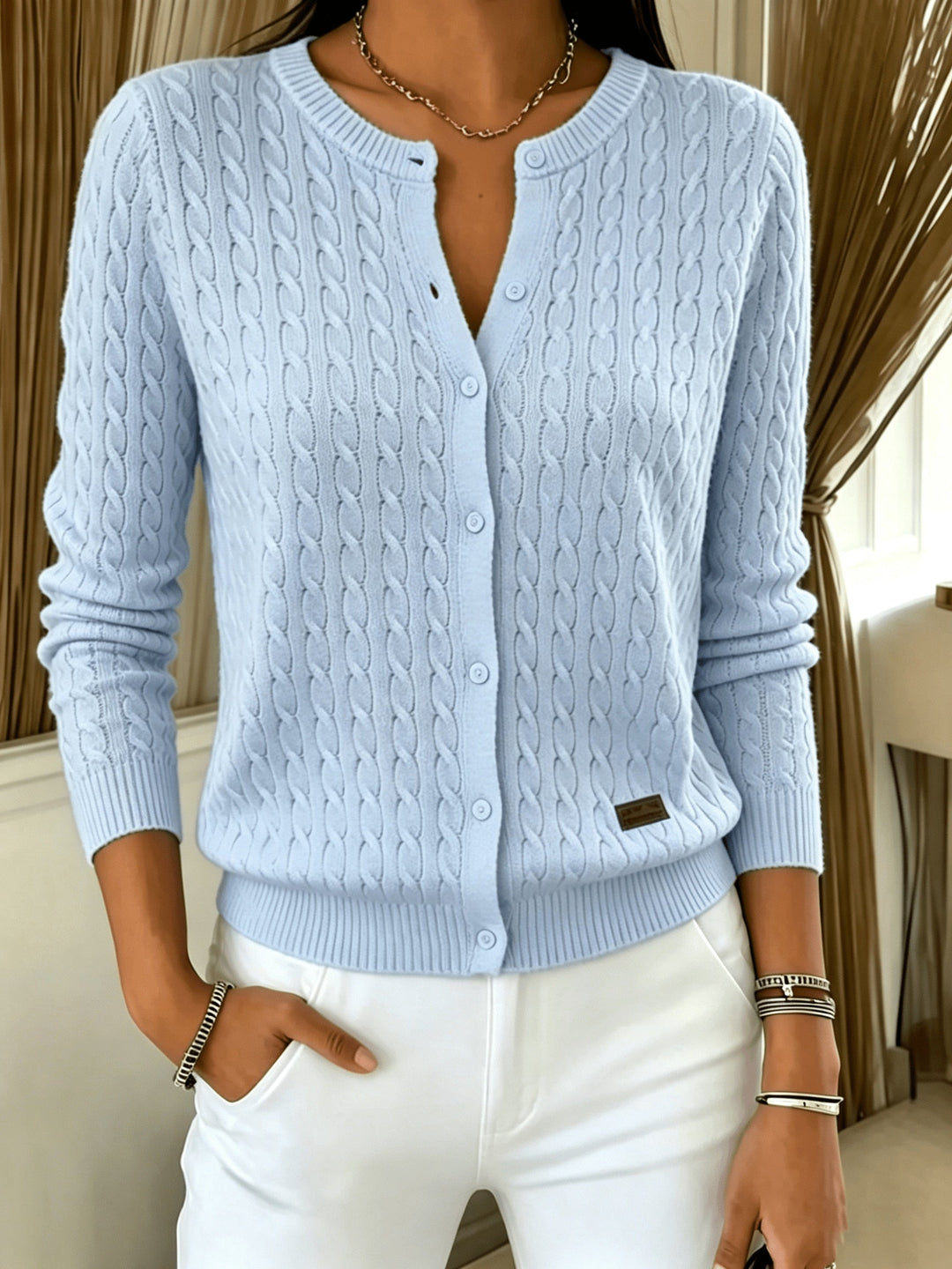 Kitija – Strickjacke im Zopfmuster Mit Knöpfen