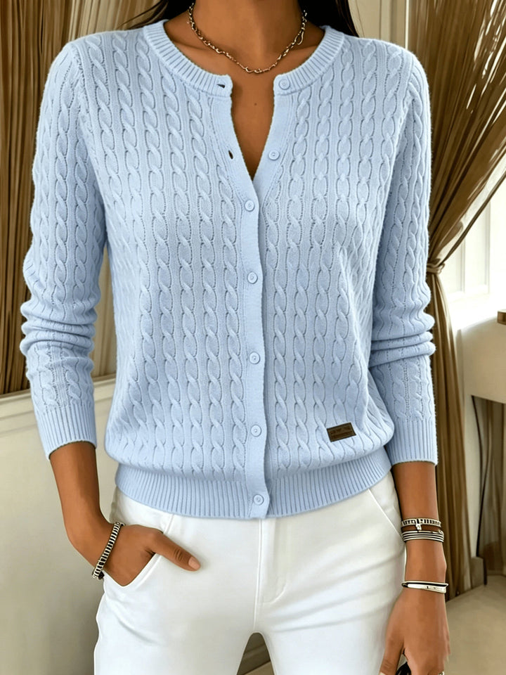 Kitija – Strickjacke im Zopfmuster Mit Knöpfen