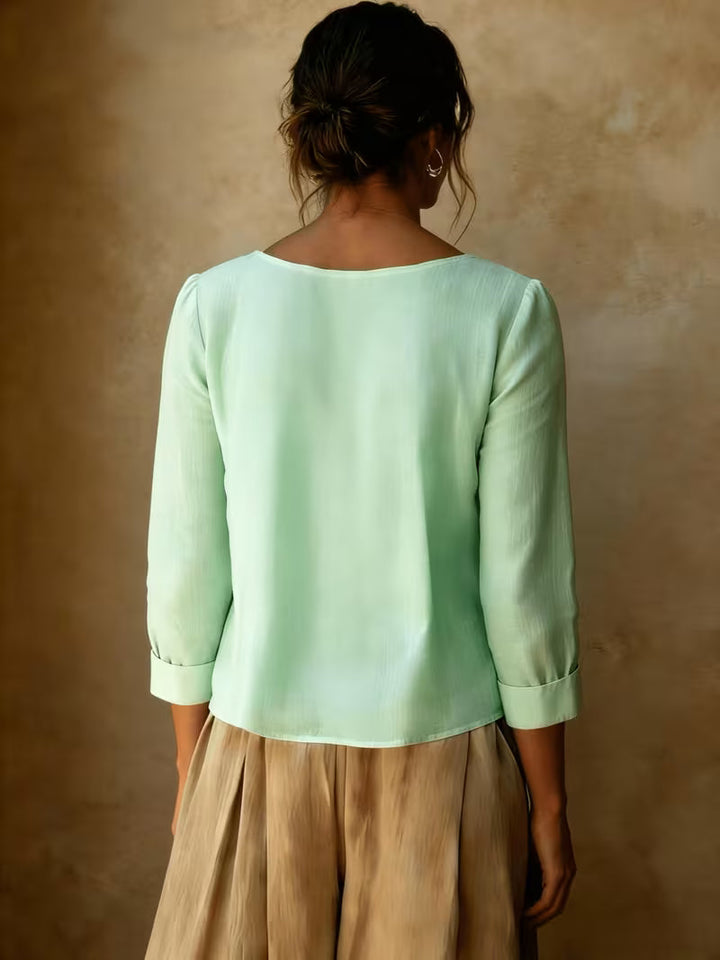 Gelina – Bluse Mit Rundhalsausschnitt Und Falten Vorne