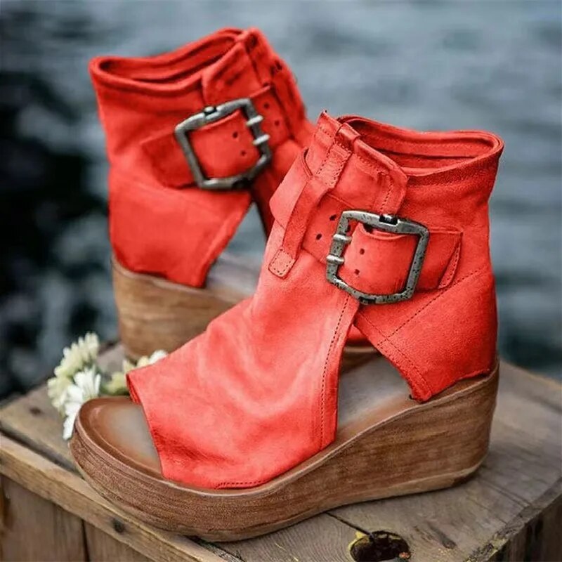 Niasya – Stiefeletten Mit Schnallenriemen Und Keilabsatz