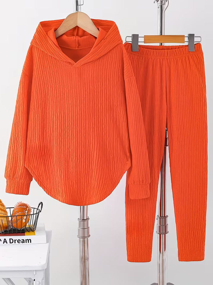 Berenika – Lässiges Kapuzen Top And Leggings