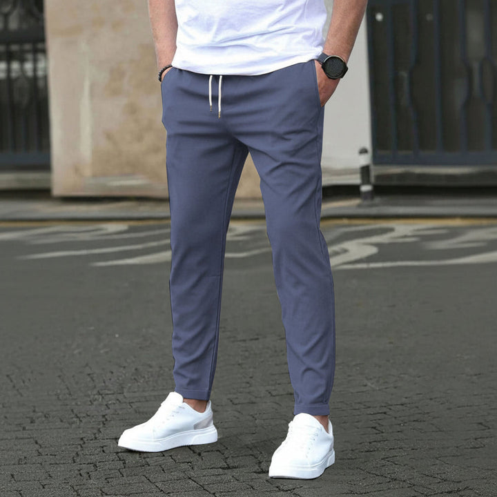 Bekzat - Hose Mit Geradem Bein