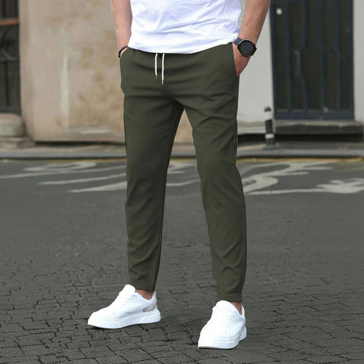 Bekzat - Hose Mit Geradem Bein