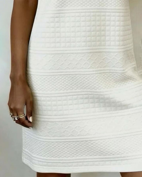 Alaitz – Gerades Jacquard-Kleid Mit Drei Knöpfen