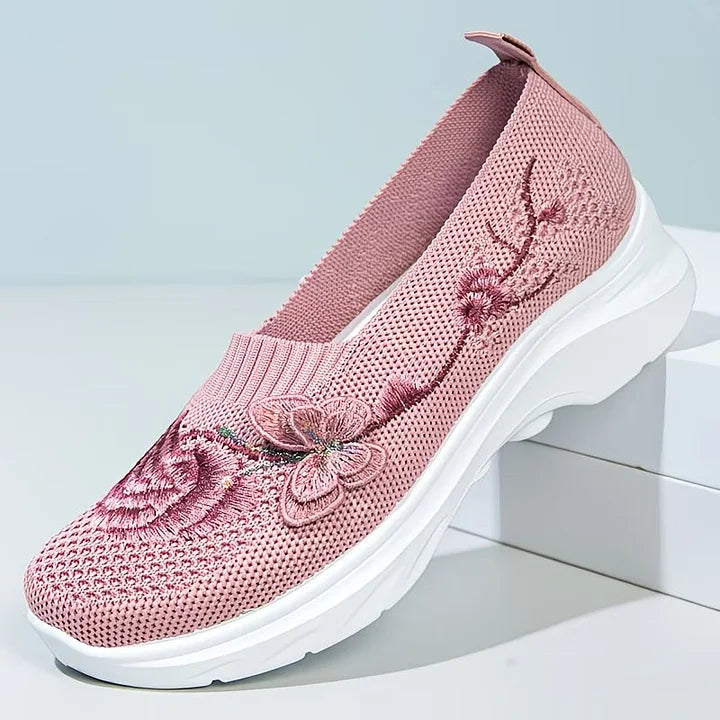 Leetha – Halbschuh Mit Schmetterlingsstickerei
