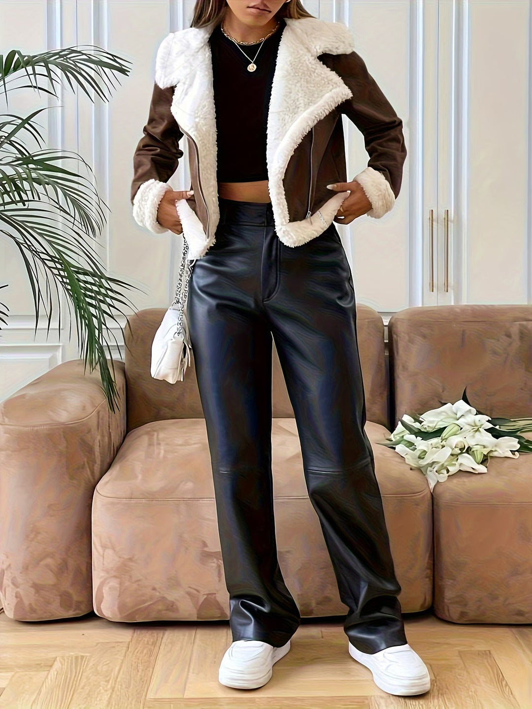 Eryka – Langärmelige Kunstlederjacke