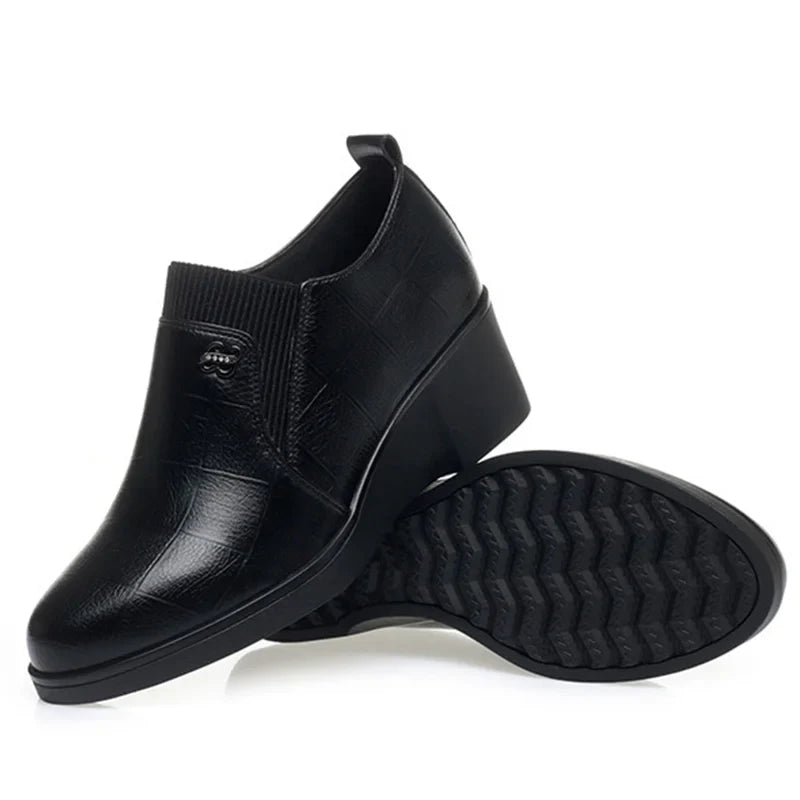 Switolina – Modische Keilschuhe Aus Leder