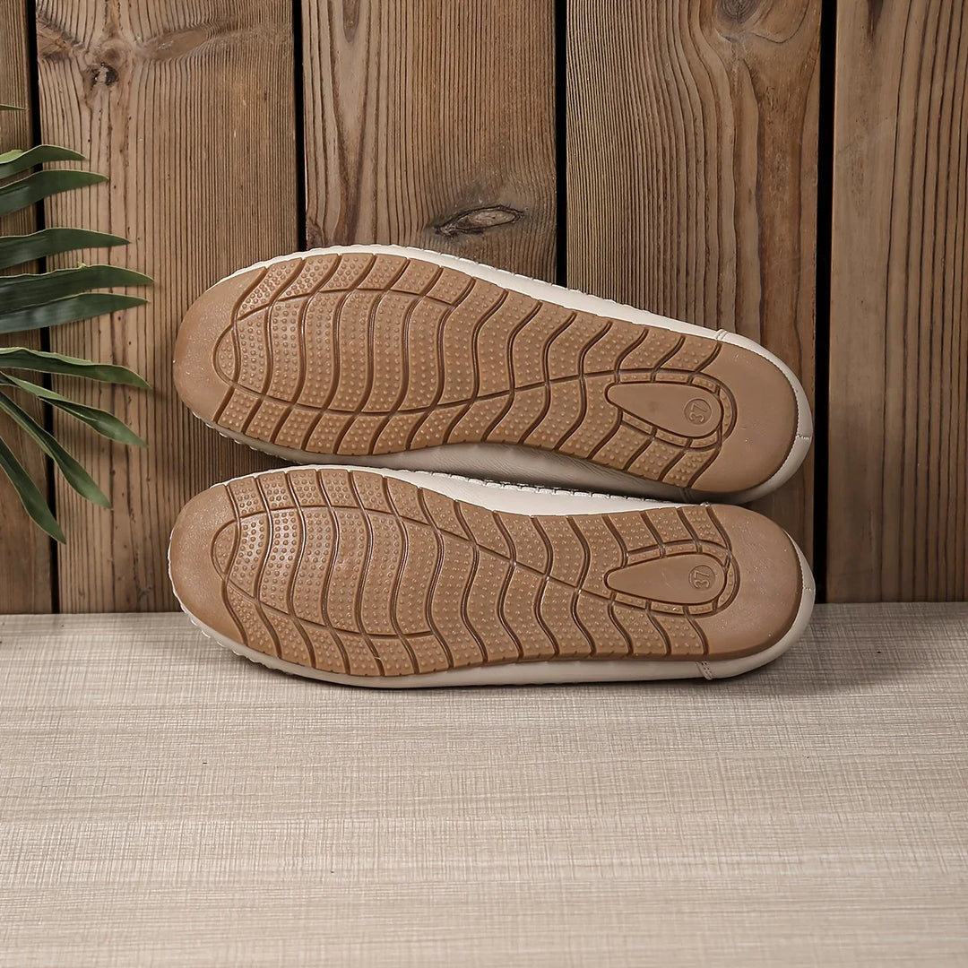 Inessa – Modische Orthopädische Schuhe Mit Ausschnitte