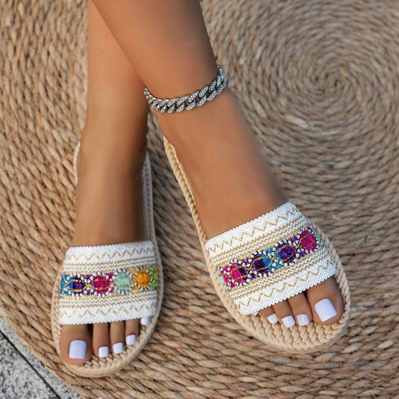 Shantica - Flache Sandalen Zum Hineinschlüpfen Mit Dicken Sohlen