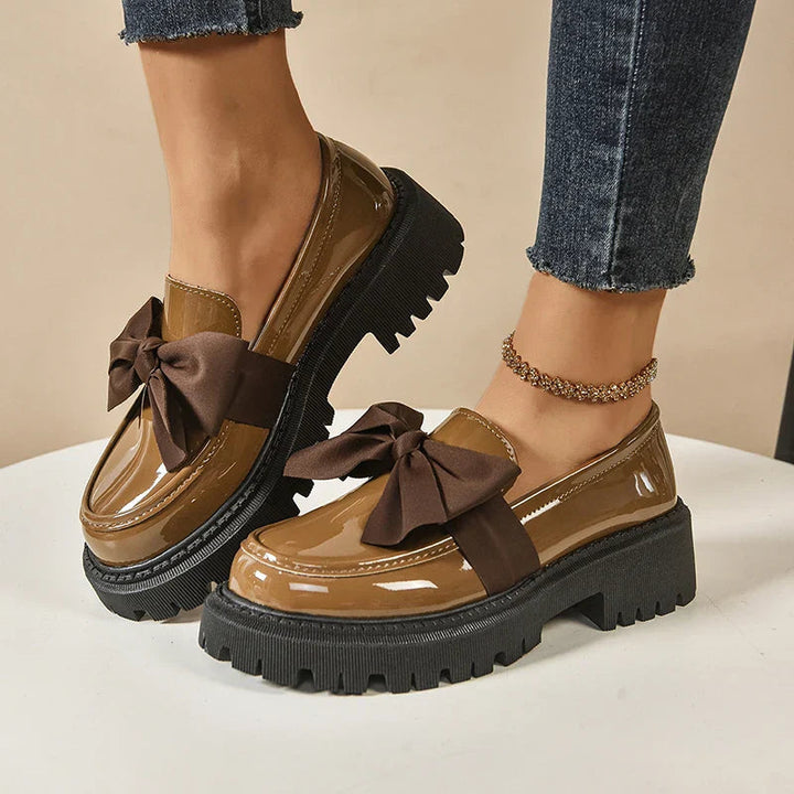Batya – Elegante Rutschfeste Schuhe Mit Schleife