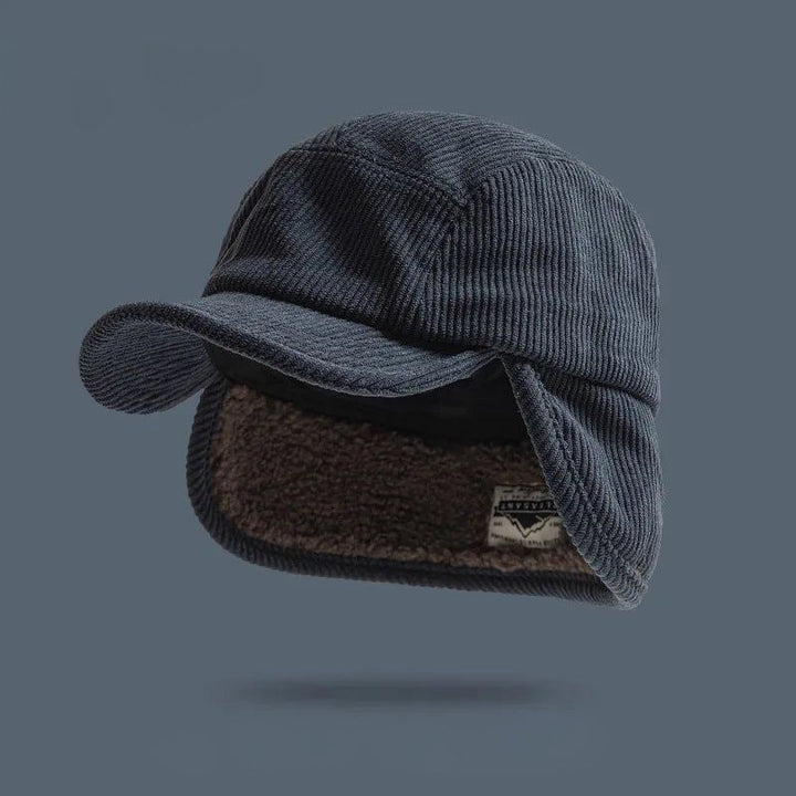 CozyFlaps – Gerippte Mütze mit Ohrenklappen