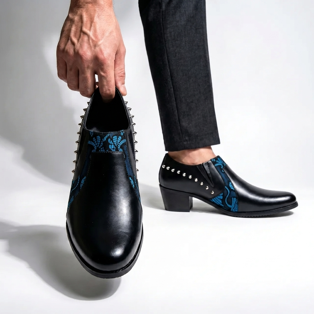 Vanderson - Stöckel Schuhe Mit Spitzer Zehenpartie Und Nieten