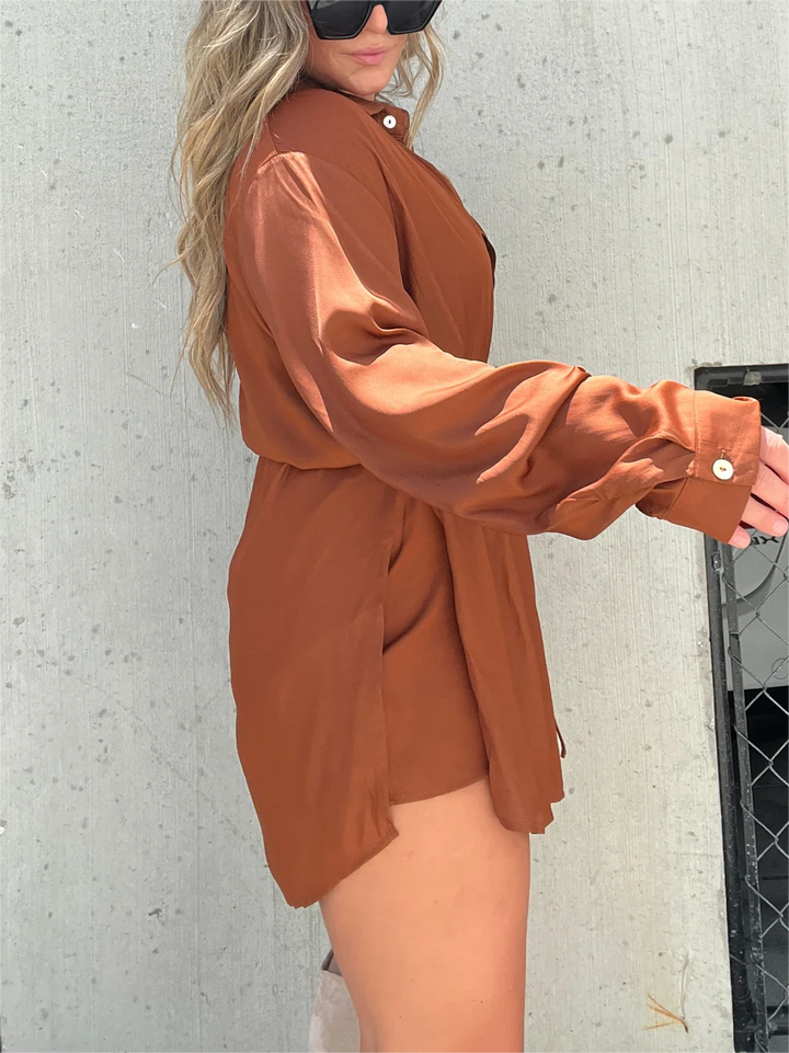 Giulia – Umlegekragen und Weitem Hemd Setz