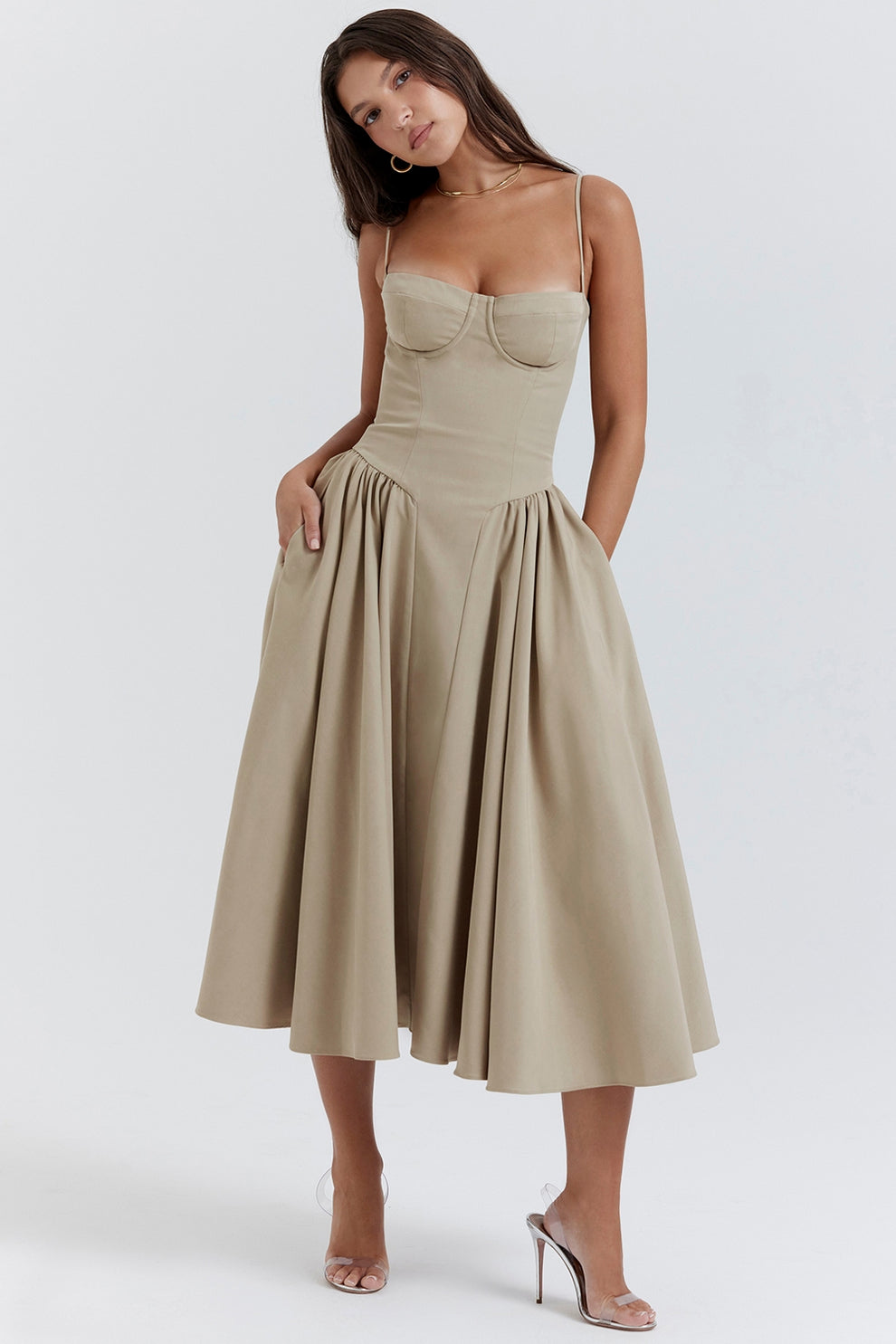 Maissa – Elegantes Midi Kleid mit Ärmeln