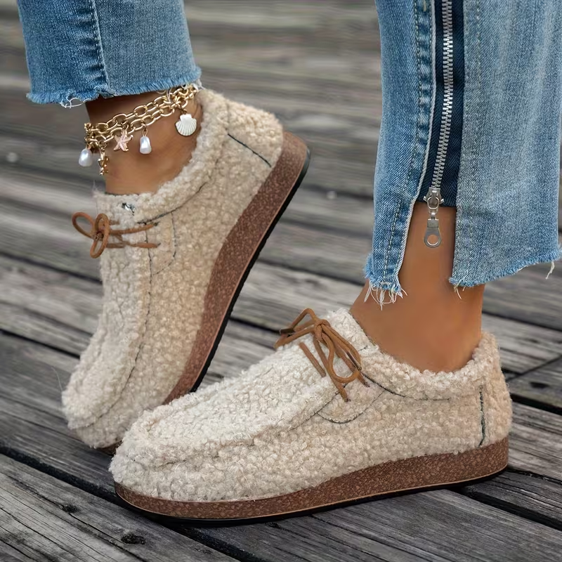 Odeya – Weiche Sherpa-Schnürschuhe