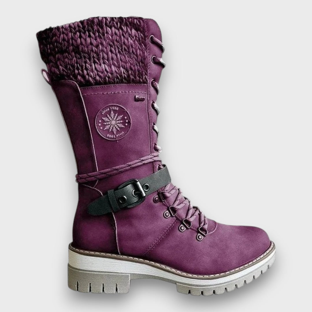 Nauja – Winter Strickstiefel in Wadenlänge