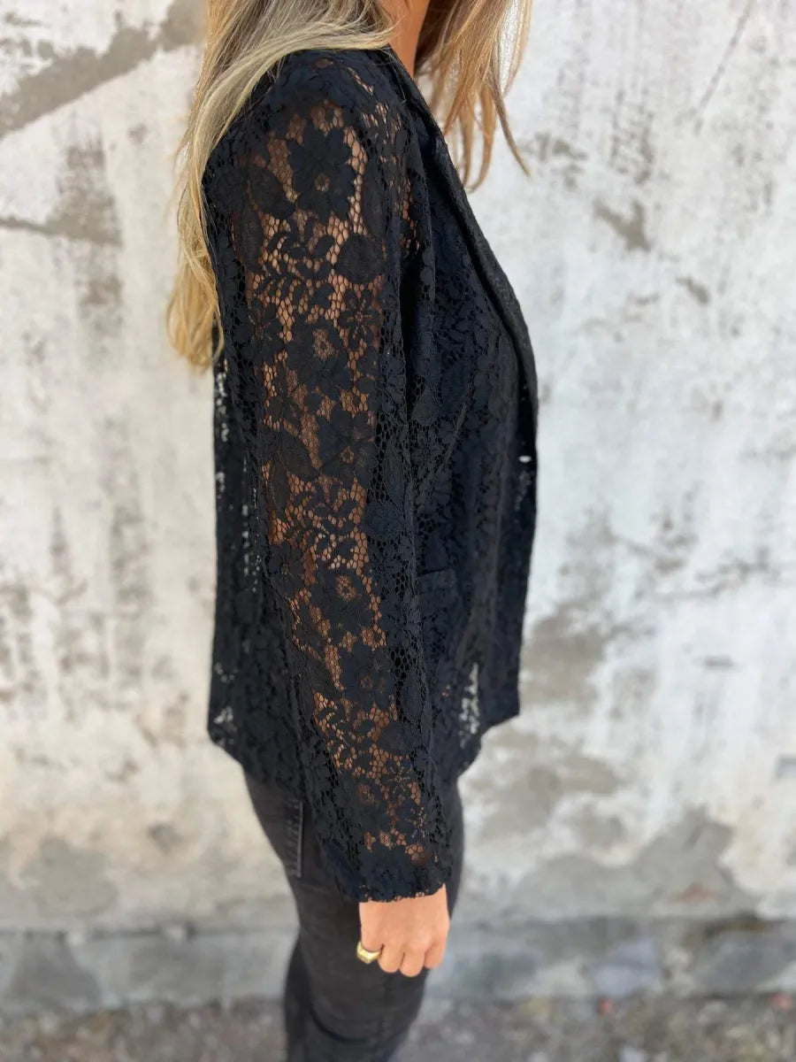 Naemi – Eleganter Spitze Blazer