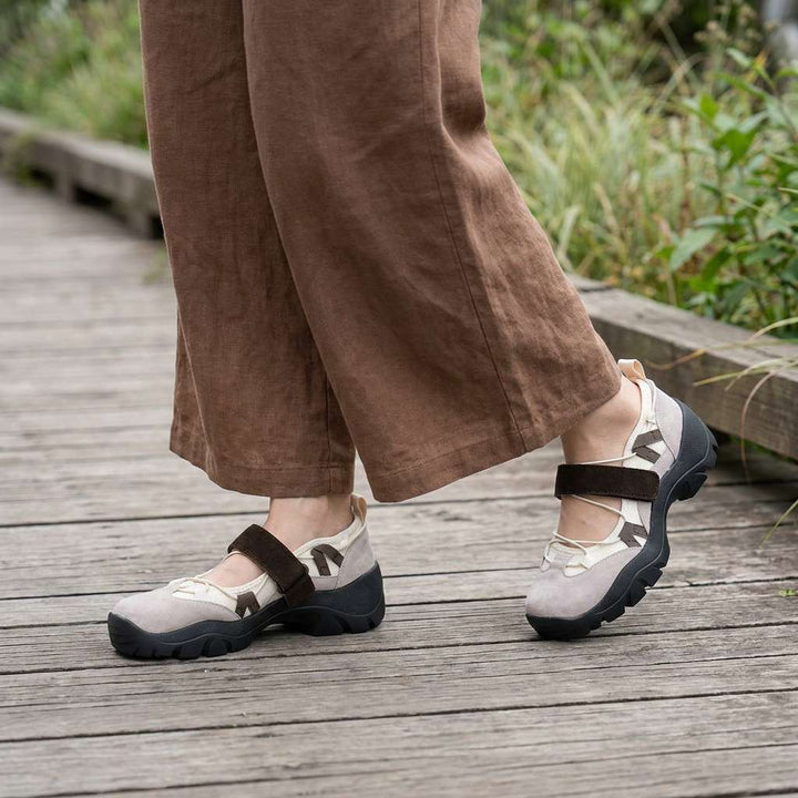 Vinilia – Klobige Turnschuh Mit Verstellbarem Riemen