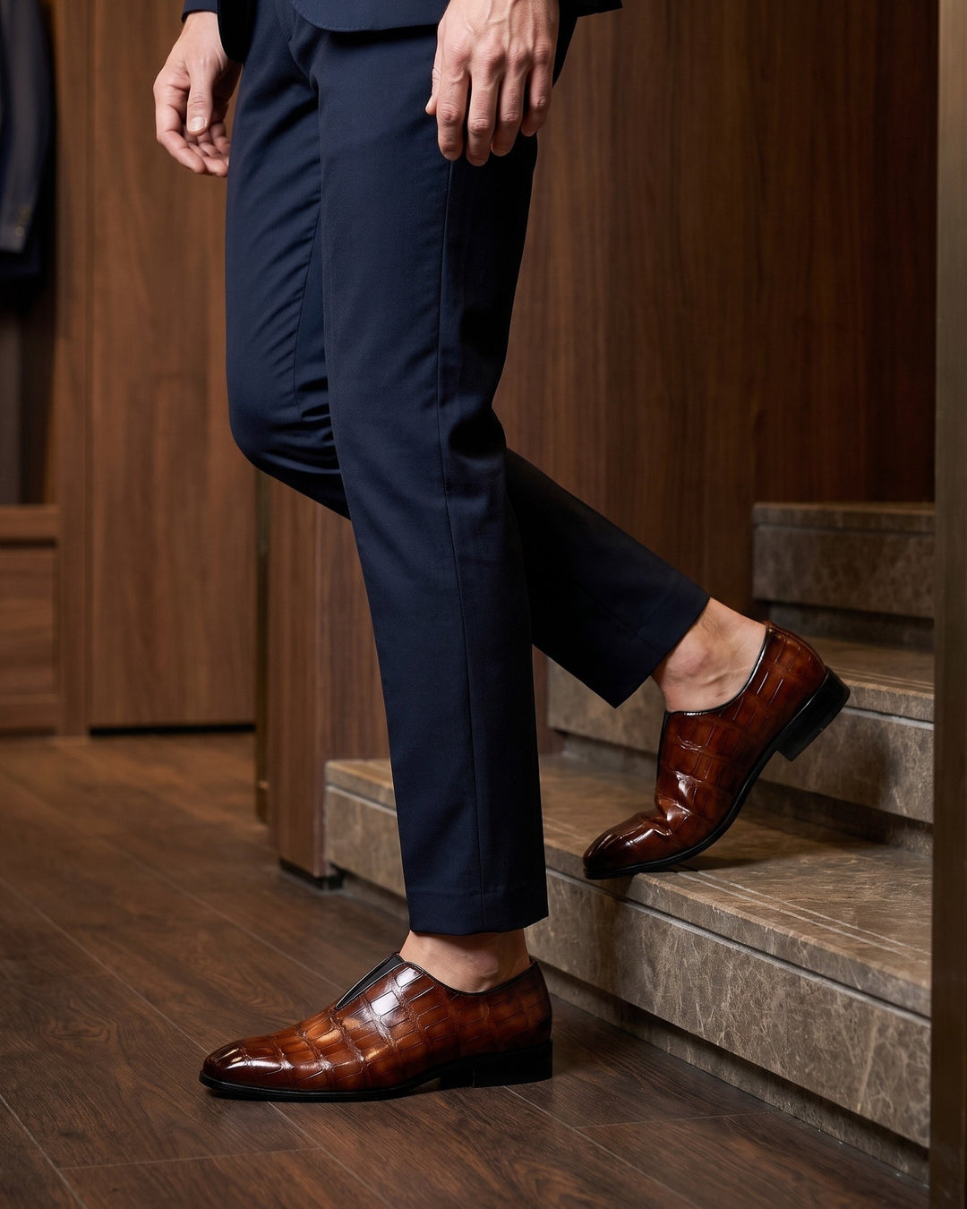 Amphon – Loafer mit Krokodilprägung und Slip-On-Passform