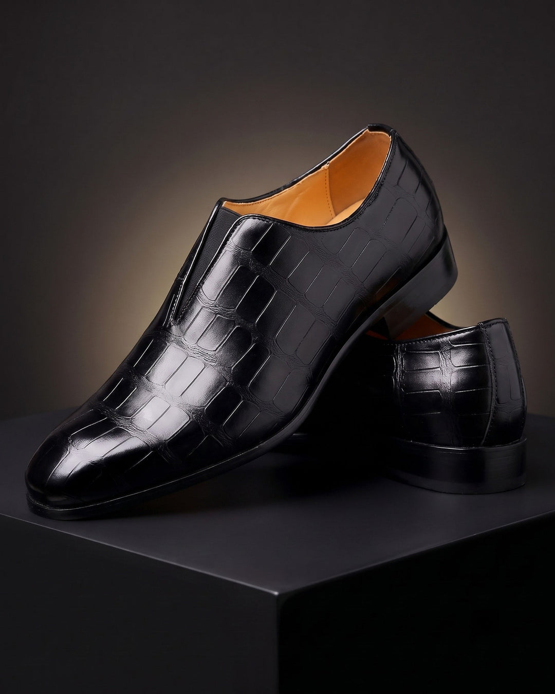 Amphon – Loafer mit Krokodilprägung und Slip-On-Passform