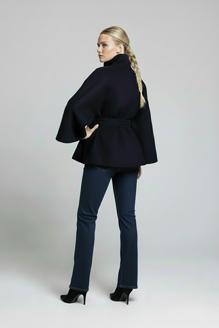 Stolsmo – Jacke Mit Hohem Kragen Und Gürtel