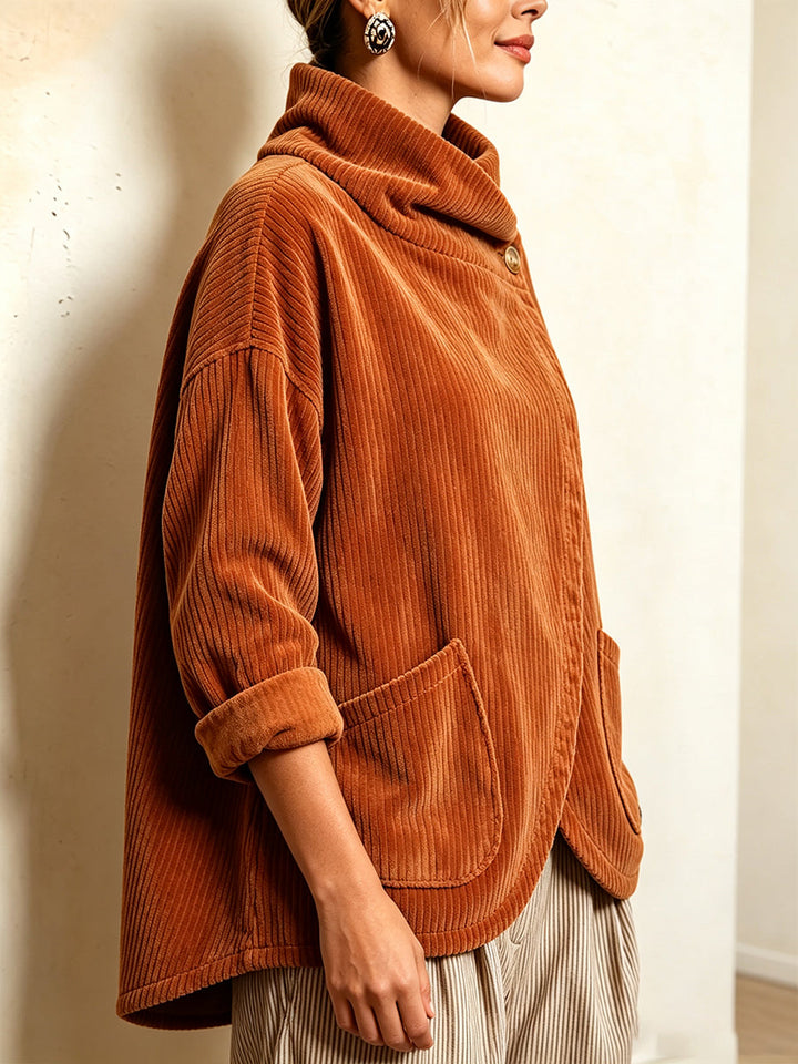 Sisuda  – Asymmetrische Cordjacke mit Knopfleiste
