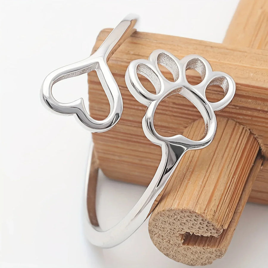HeartPaw – Handgefertigter Ring mit Pfote und Herz