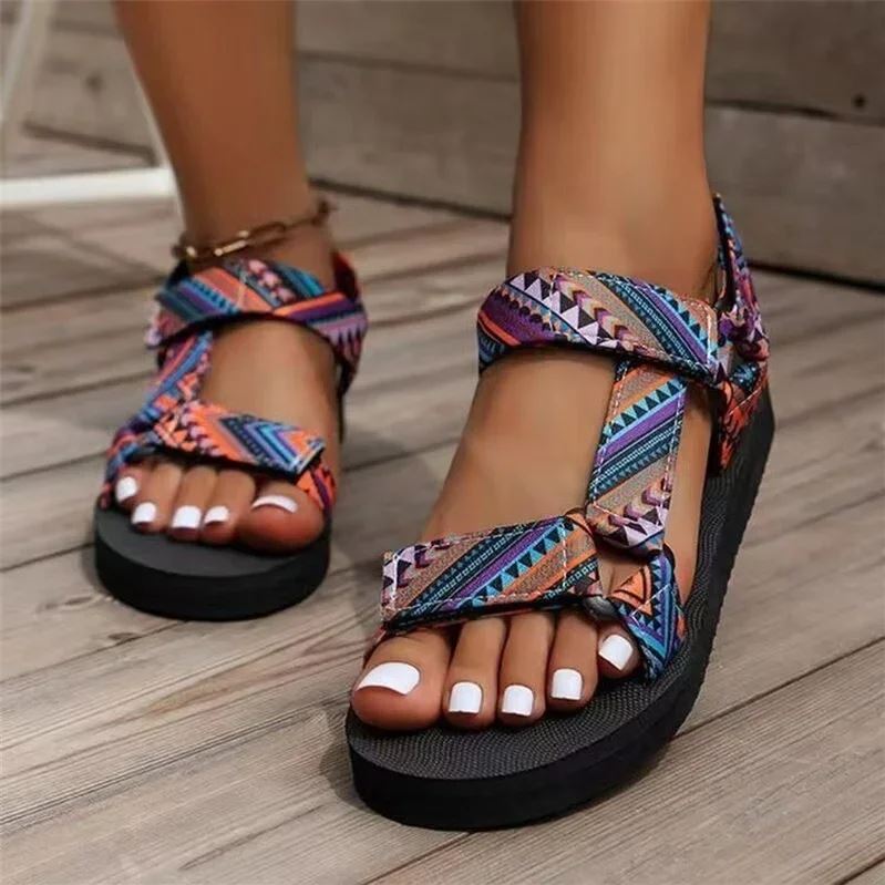 Maryane – Gemusterte Plateau-Sandalen mit Klettverschluss
