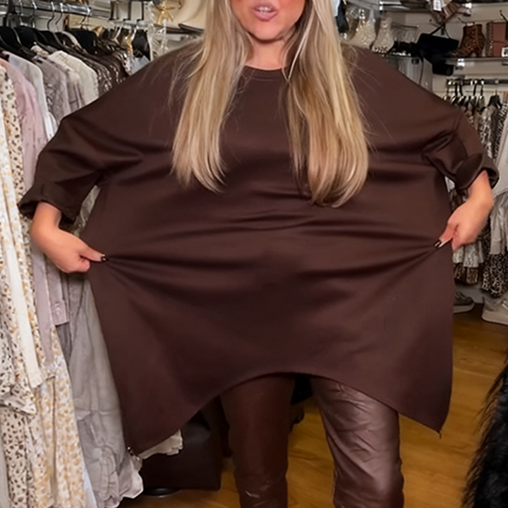 Aldona – Asymmetrisches Oberteil Und Schlichte Hose