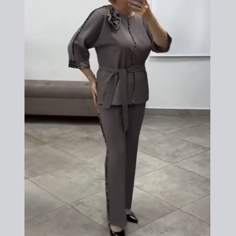 Ivanka – Elegantes Zweiteiliges Set Mit Leopardenmuster