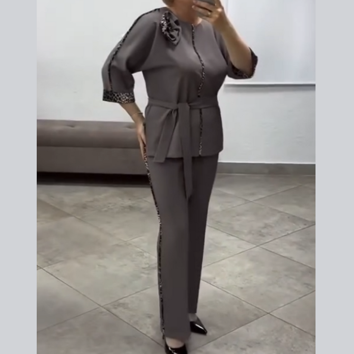 Ivanka – Elegantes Zweiteiliges Set Mit Leopardenmuster