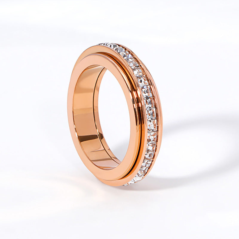 Nubia – Luxuriöser Drehbarer Spinnerring aus Stahl