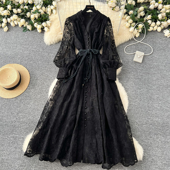 Roslyn - Maxikleid Mit Stickerei Und Langen Ballonärmeln