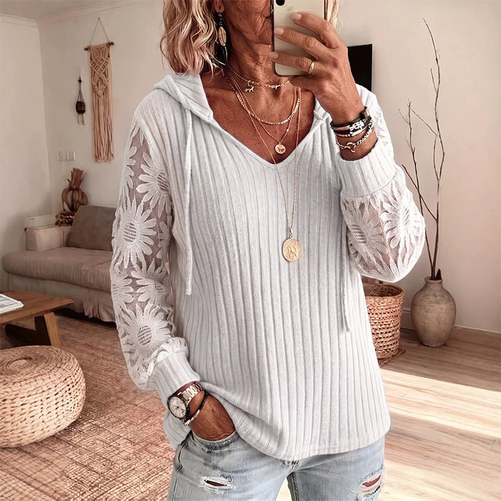 Nemila – Eleganter Strickcardigan MIT Kapuze Und Spitzenbesatz