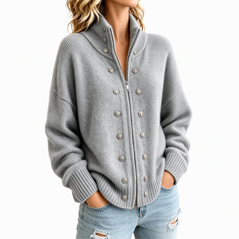 Ezgia – Strickjacke Mit Zierknopf