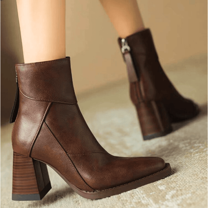 Einav - Retro Stiefel Mit Klobigem Absatz Im Britischen Stil