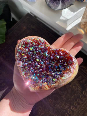 Engel Aura Herz geformt Regenbogen Kristall Cluster